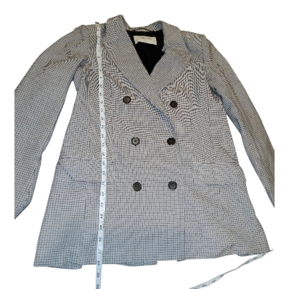 Aritzia, Babaton Samuel Blazer, Size 6. - Picture 6 of 12